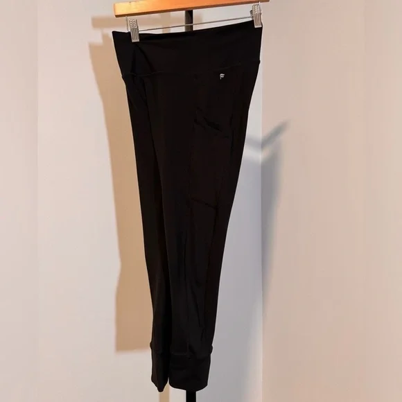 Fabletics On-The-Go Powerhold High-Waisted Capri Legging - Picture 3 of 5